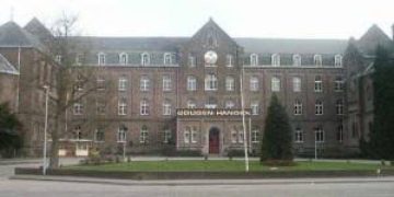 Berg Klooster Don Rua Gouden Handen PM07 300x200 1280x720 1