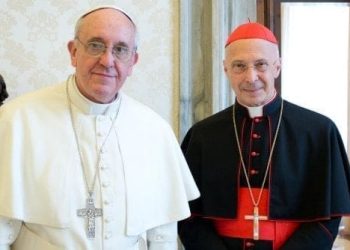 papa francesco e bagnasco.jpg