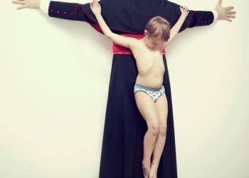 bimbi in croce 2