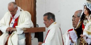 1516380900023 1516380936.jpg il papa difende barros il vescovo accusato di omerta sui casi di pedofilia