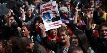 catholics ask pope francis to sack bishop of osorno juan barros.jpg 1718483346