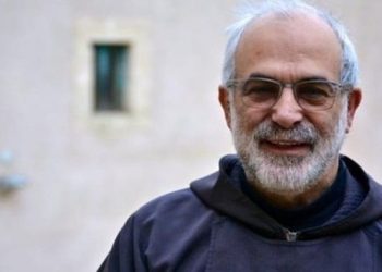 4603240 1352 suora stuprata sacerdote padre salonia