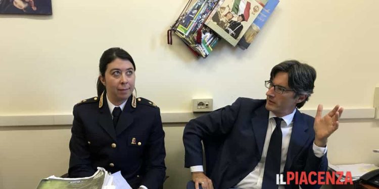 A sinistra il dirigente Serena Pieri e il sostituto procuratore Emilio Pisante 2