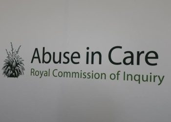 eight col ABUSE SIGN 2