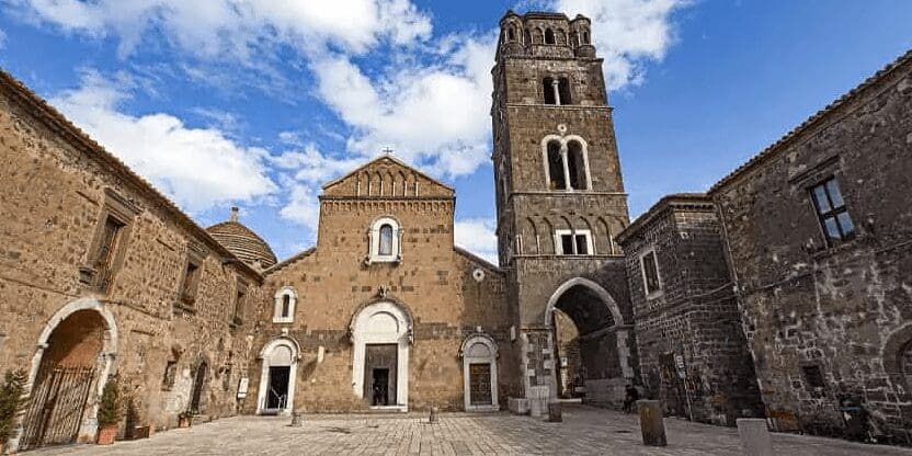 Limatola (BN). Don Jannucci stupra e mette incinta nipote 14enne, mentre Il rettore del seminario di Caserta tenta di fare abortire la ragazzina